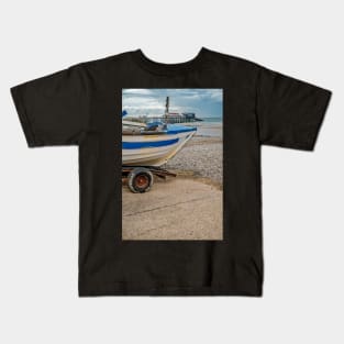 Crab fishing boat on Cromer Beach Kids T-Shirt